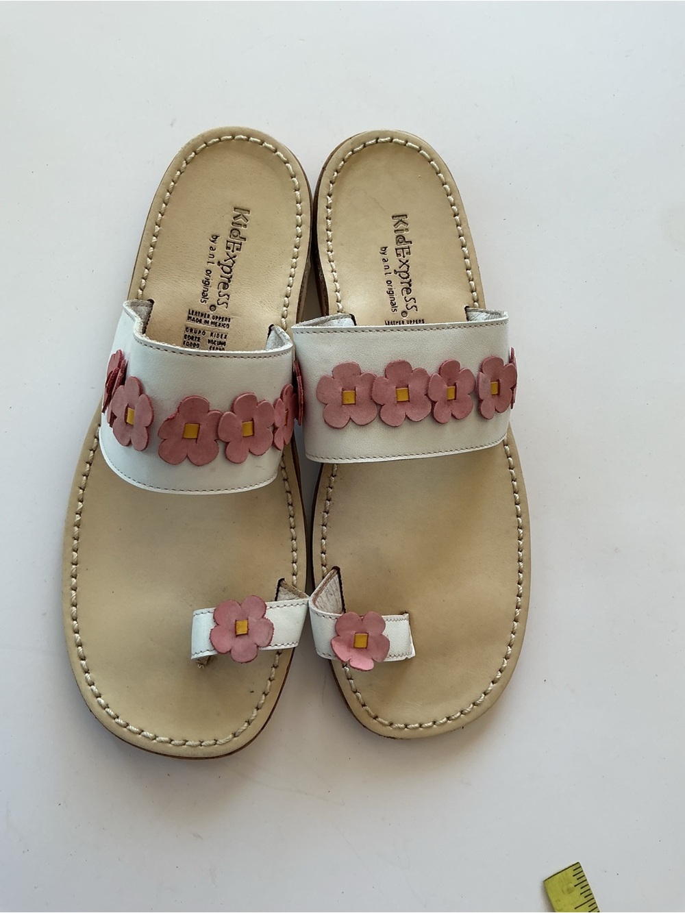 Kid Express by a.n.t. originals Girls Leather Sandals – Size 2